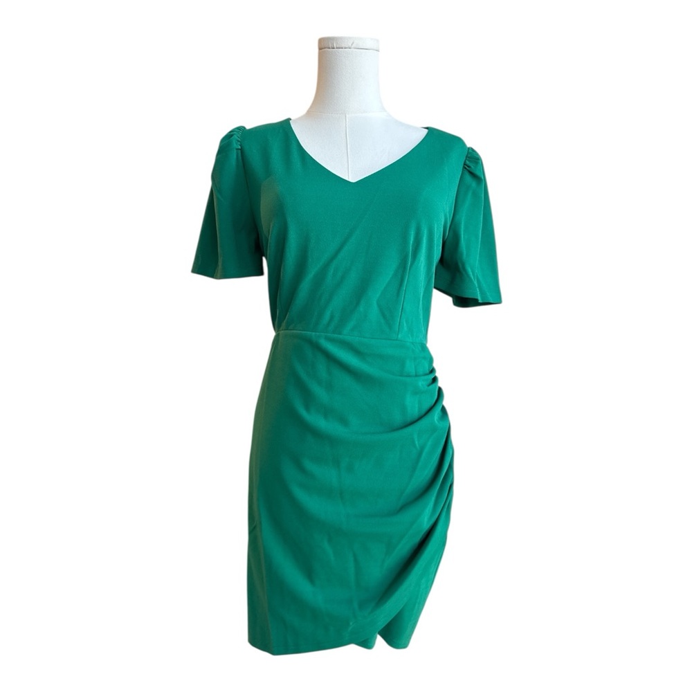 SBC2 Green dress with ruched detailing and short sleeves size small